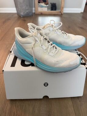 Women’s Lululemon Blissfeel Run Sneaker